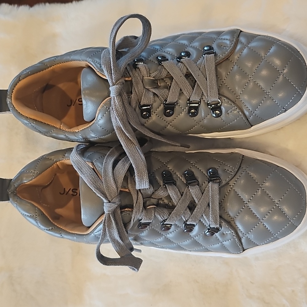 JSLIDES Quilted SNEAKER